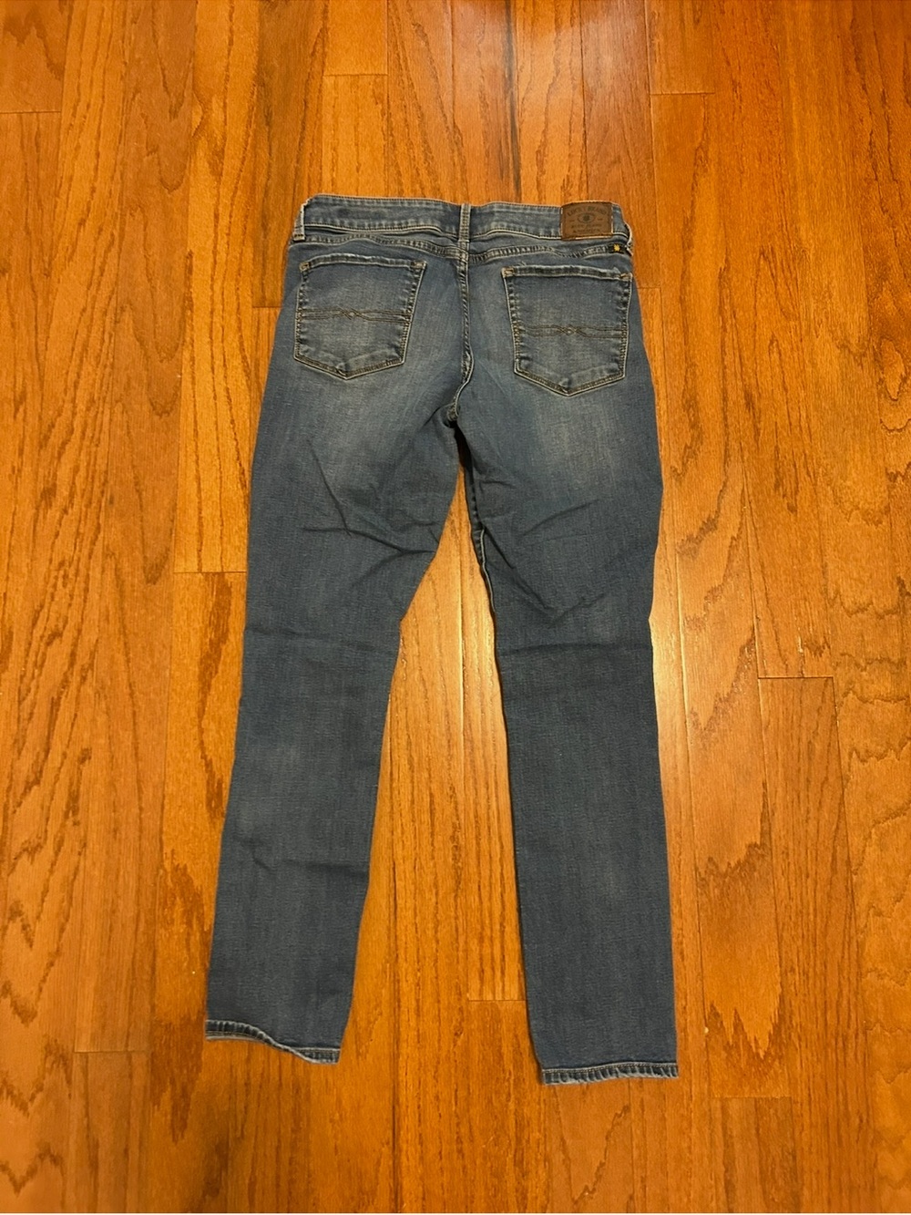 Lucky Brand Sweet N Low Straight Leg Jeans Women’s Size 6 Blue Denim Ultra - Picture 3 of 8